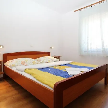 Apartment In Mit Eigenem Balkon - B59589