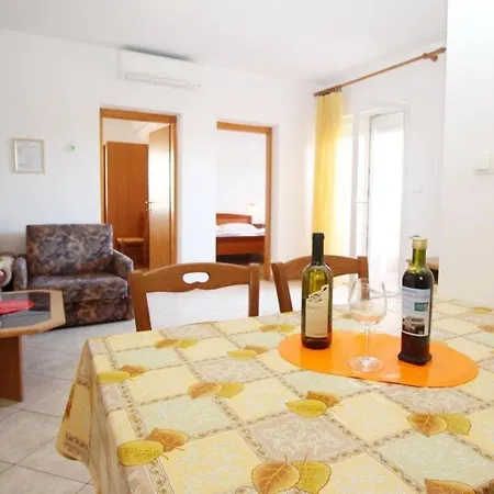 Apartment In Mit Eigenem Balkon - B59589 Baska (Krk)